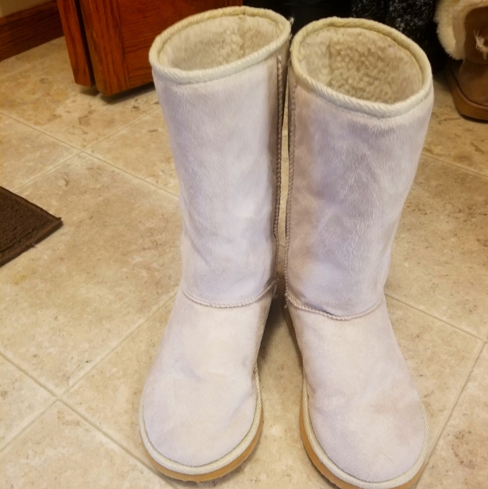 Refuge cream winter boots